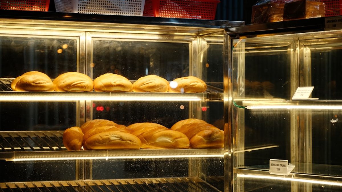 The idea of creating bakery-quality bread with minimal effort seemed almost too good to be true.