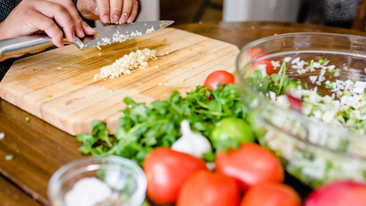 Valerie Bertinelli Home Cooking – Returns