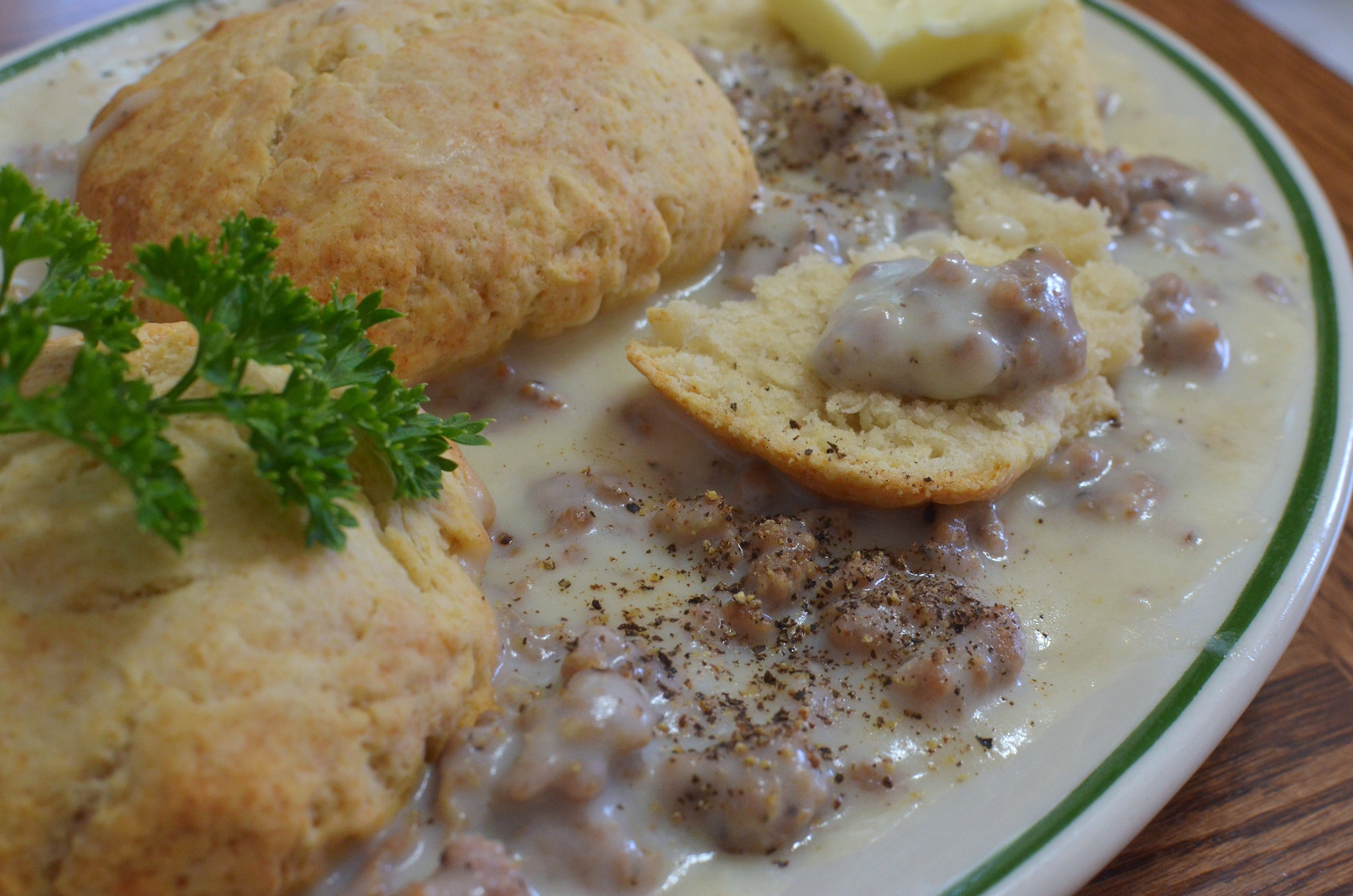 Southern Buttermilk Biscuits and Sausage Gravy