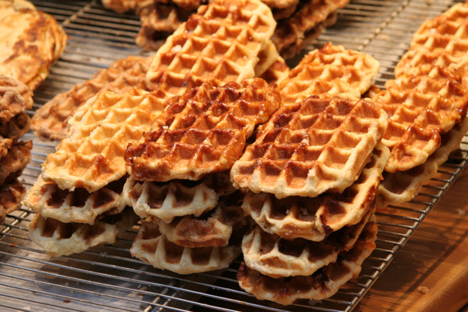 Belgian Li&egrave;ge Waffles: The Pearl-Sugar Method That Beats Brussels