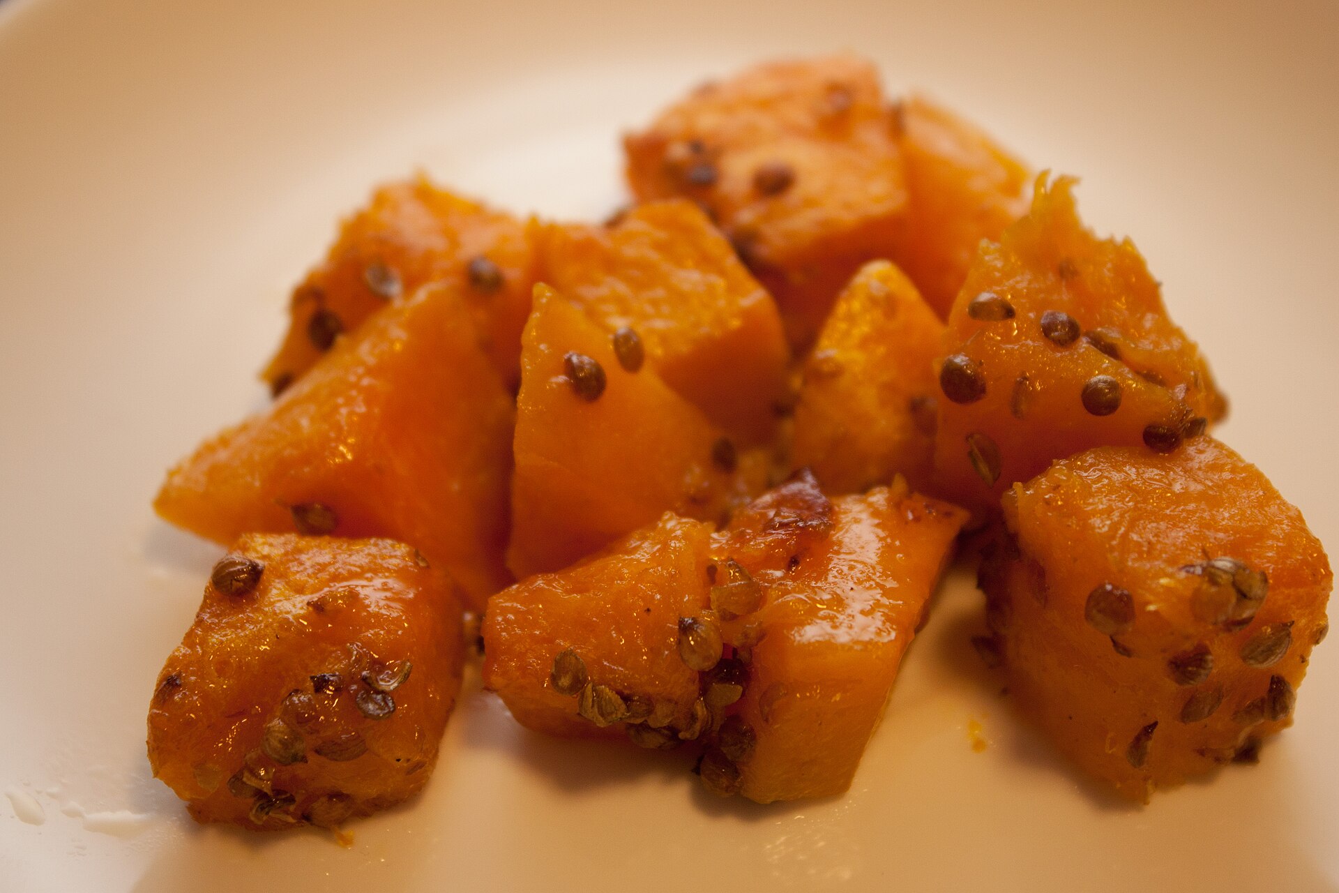 Steamed squash delivers less beta-carotene than squash roasted in oil